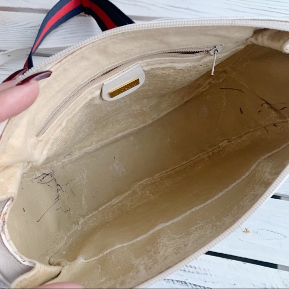VINTAGE GUCCI MICRO GG WHITE ZIP SADDLE HANDBAG - Picture 9 of 14